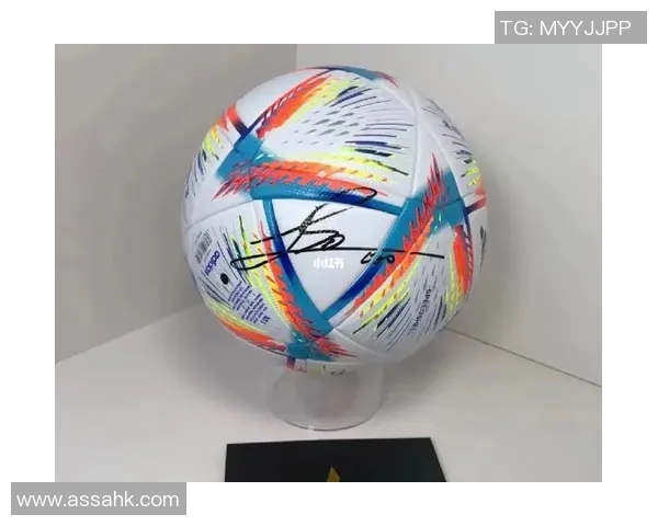 梅西签名足球卡收藏珍品全解析 涉及全球球迷热爱的正版球星卡 梅西签名足球卡收藏珍品全解析 涉及全球球迷热爱的正版球星卡